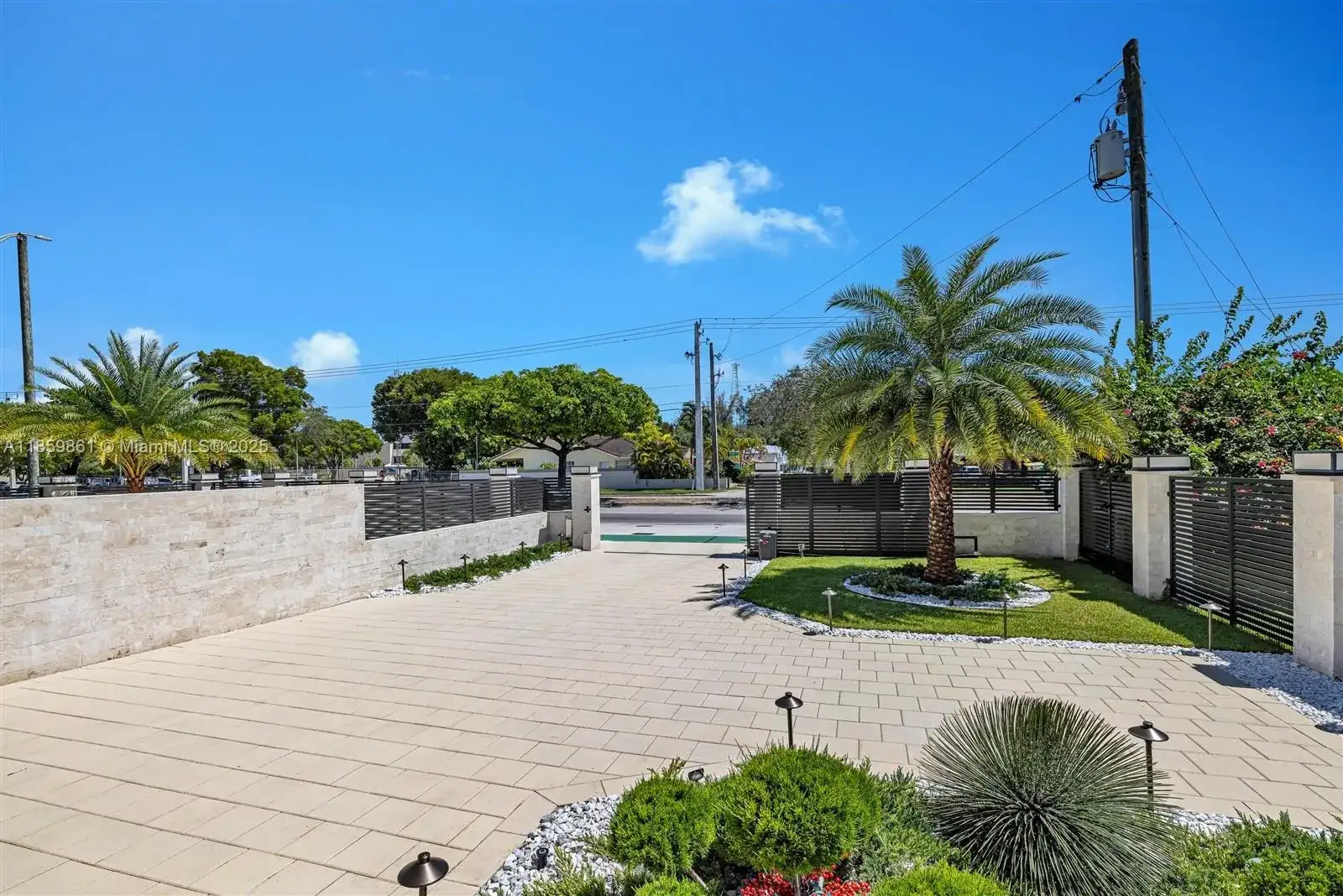 8821 SW 56th St, Miami FL 33165 photo 5