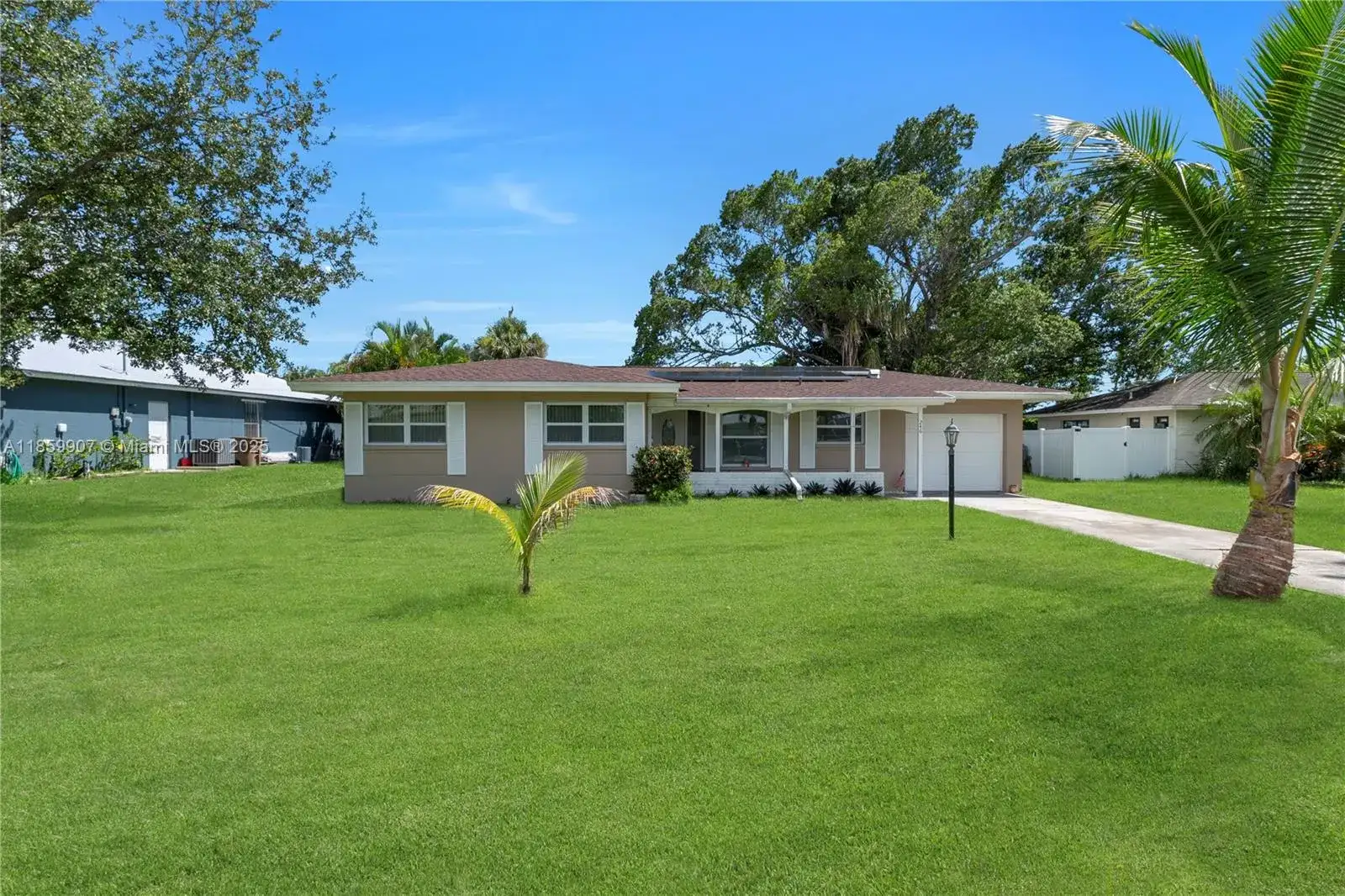 246 SE 44th st, Cape Coral FL 33904 photo 2