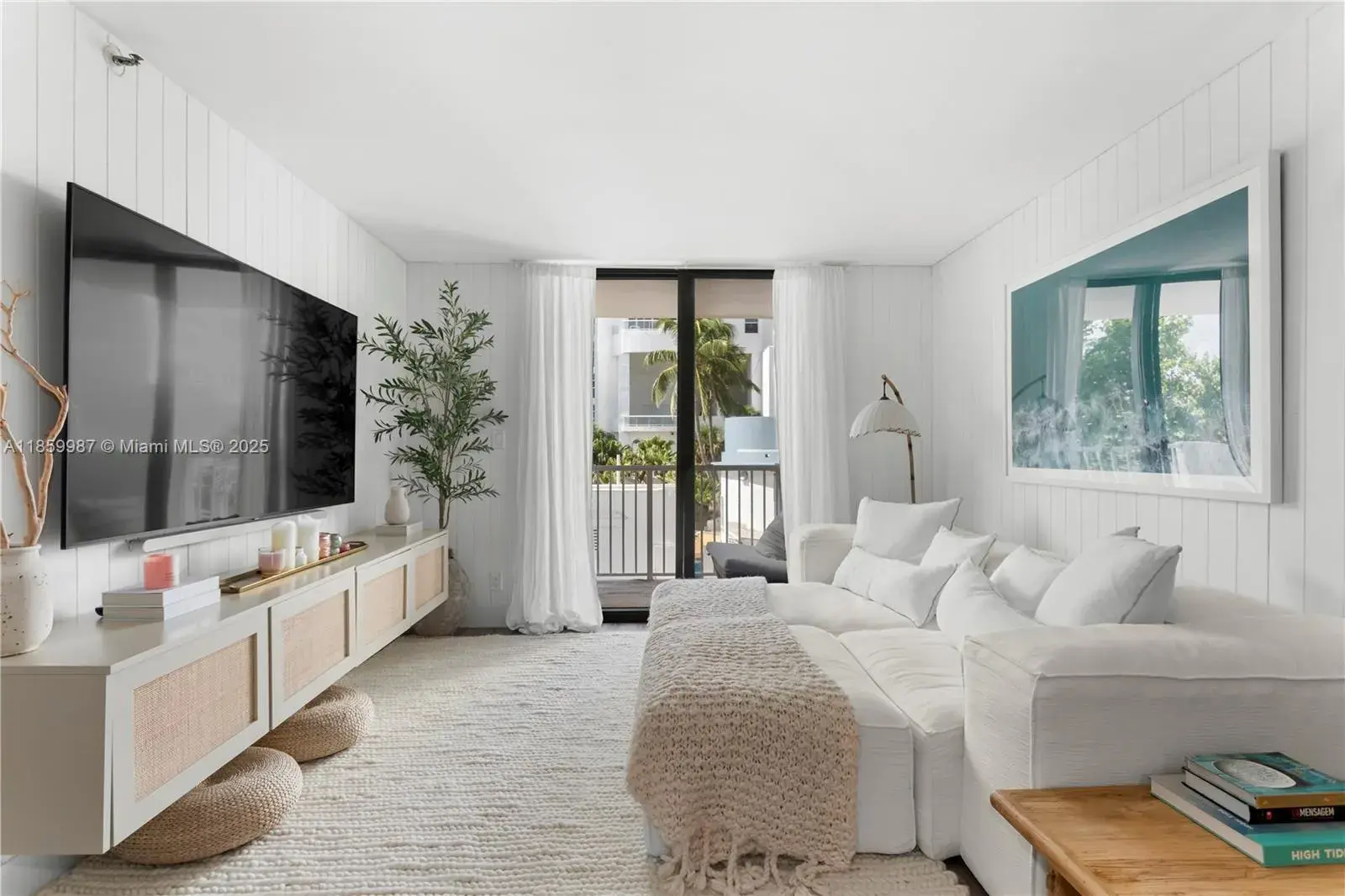 4301 Collins Ave # 207, Miami Beach FL 33140