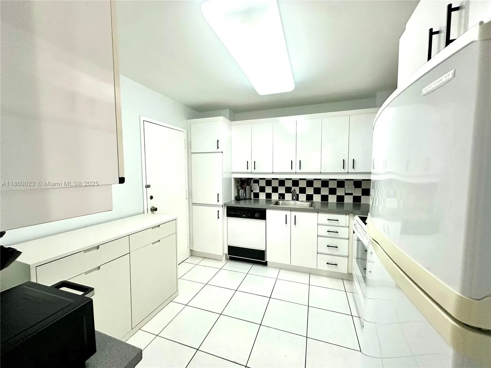 1950 S Ocean Dr # 7E, Hallandale Beach FL 33009
