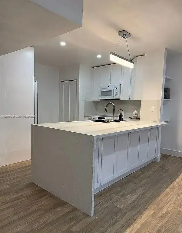 1800 W 54th St # 105, Hialeah FL 33012 photo 3