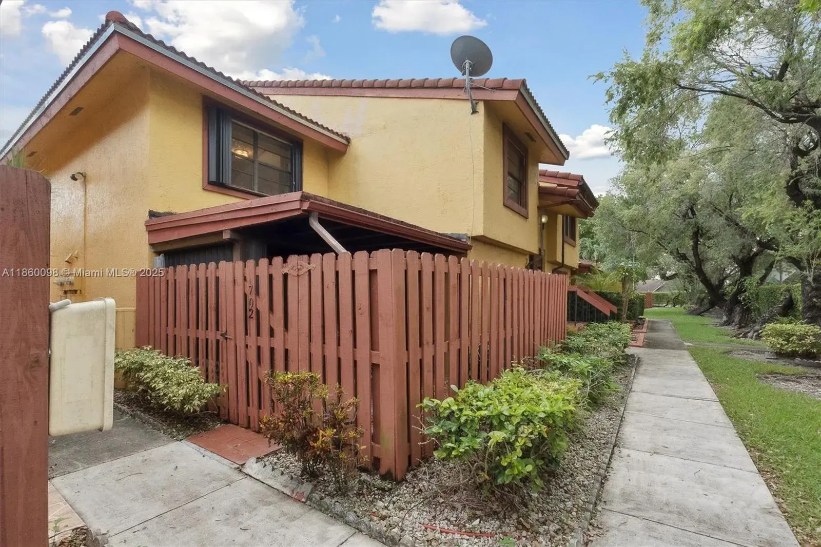 5975 SW 137th Ave # 702, Miami FL 33183