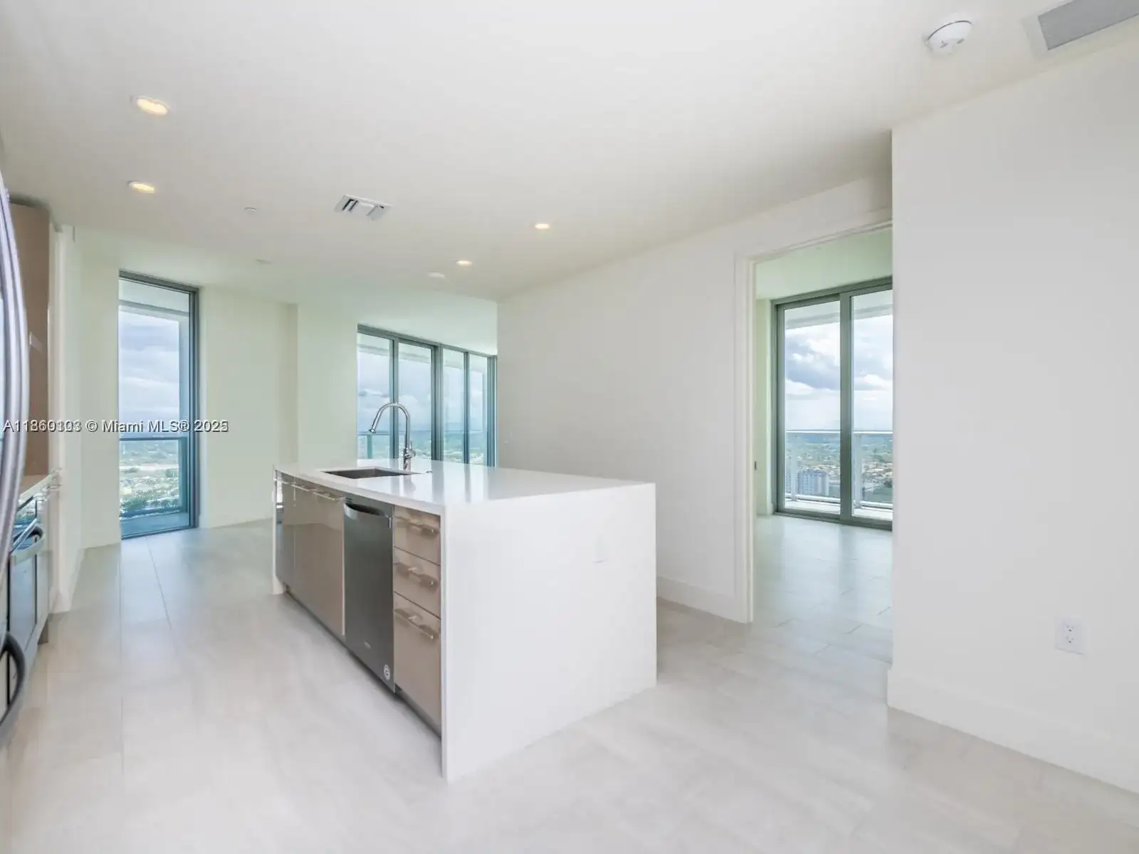 2000 Metropica Way # 2509, Sunrise FL 33323 photo 4