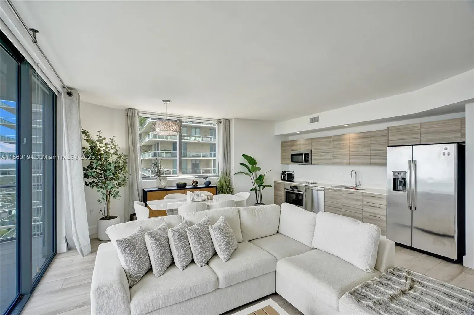 121 NE 34th St # 2809, Miami FL 33137