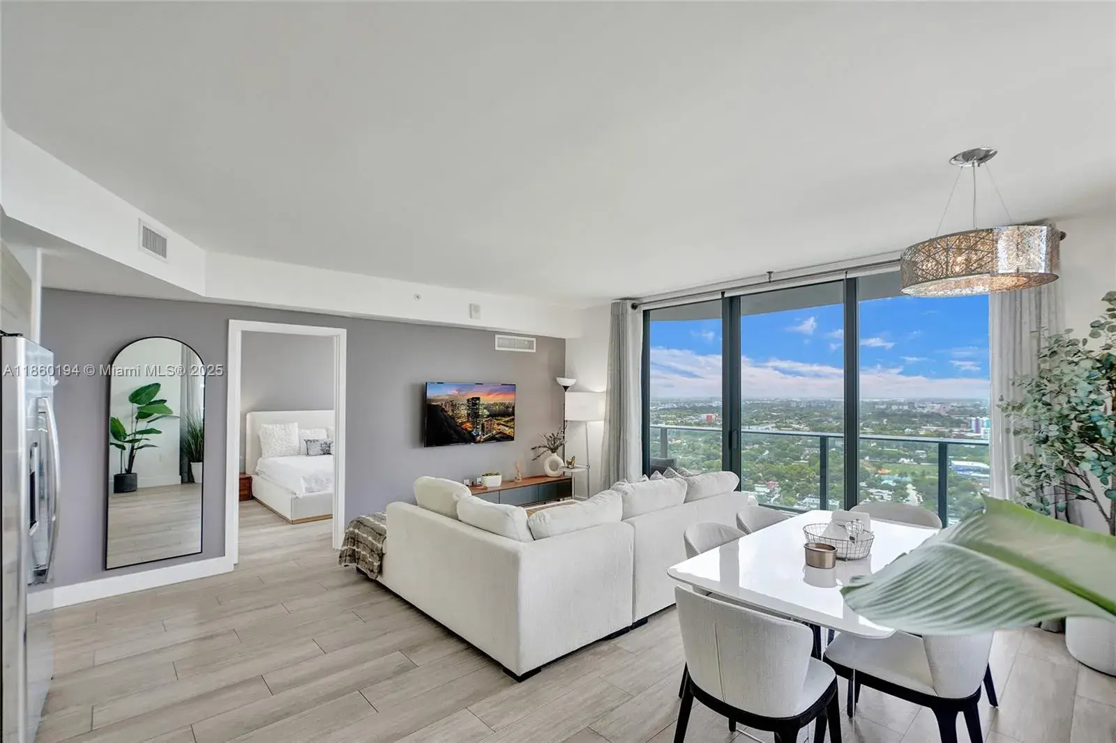 121 NE 34th St # 2809, Miami FL 33137