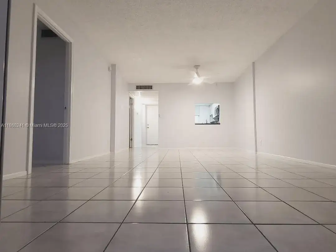 120 Royal Park Dr # 3B, Oakland Park FL 33309 photo 2