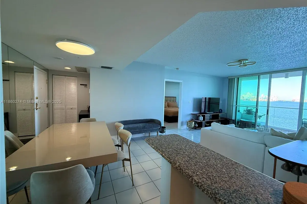 800 Claughton Island Dr # 703, Miami FL 33131