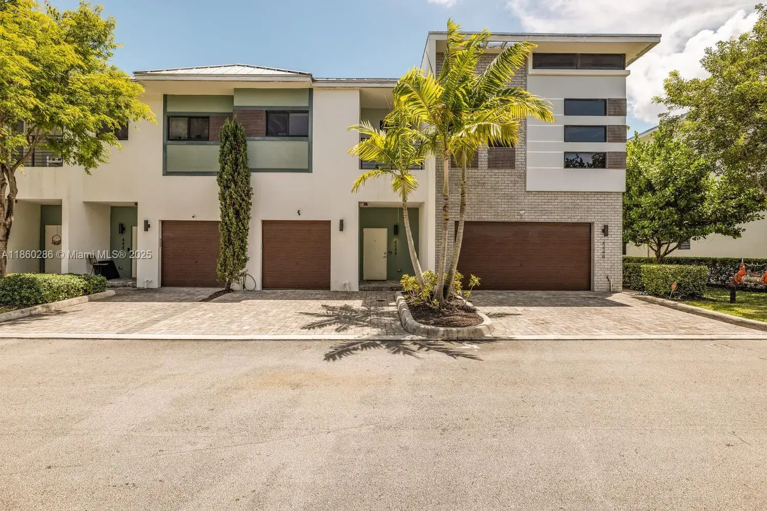 4444 NW 8th Ct, Plantation FL 33317