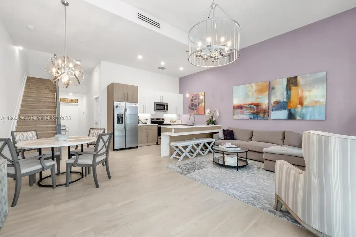 4444 NW 8th Ct, Plantation FL 33317