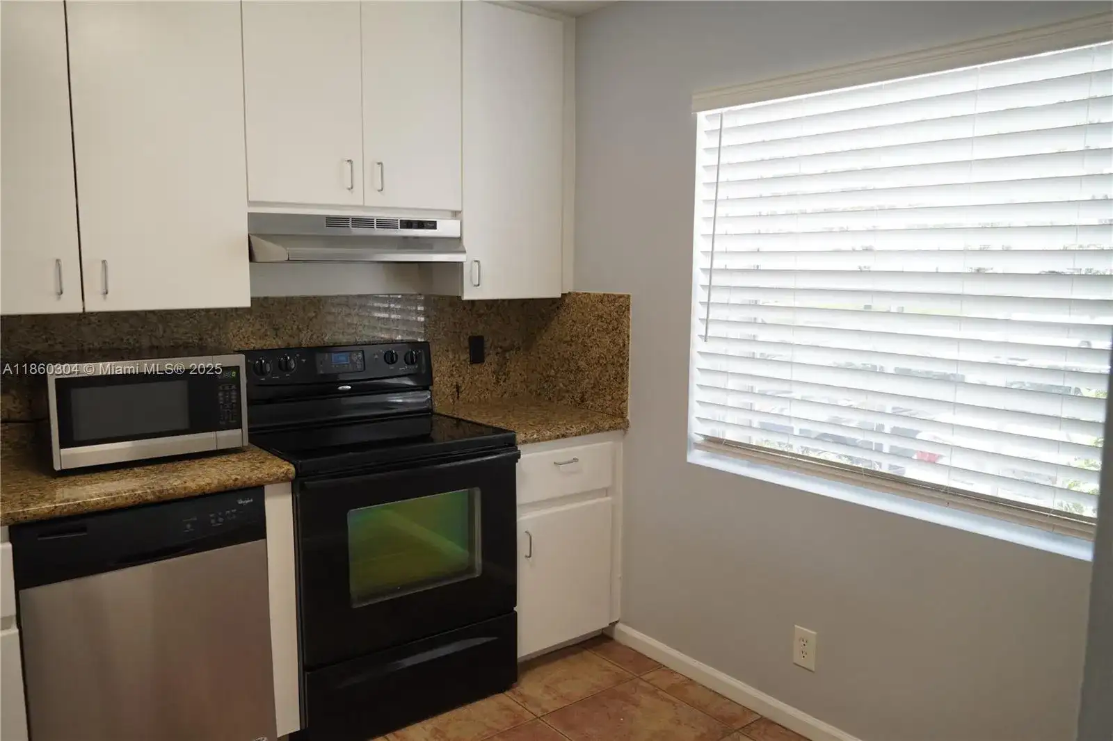 1514 Springside Dr, Weston FL 33326 photo 4