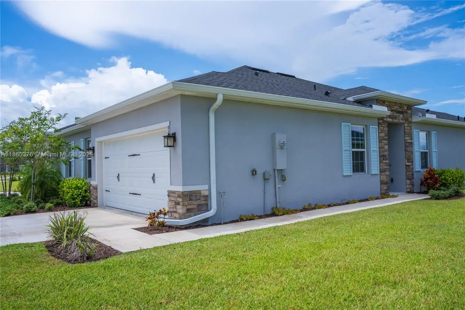 9454 SW Libertas Way, Port St. Lucie FL 34987 photo 3
