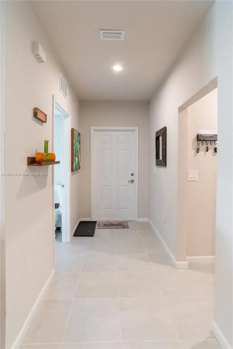 9454 SW Libertas Way, Port St. Lucie FL 34987 photo 4