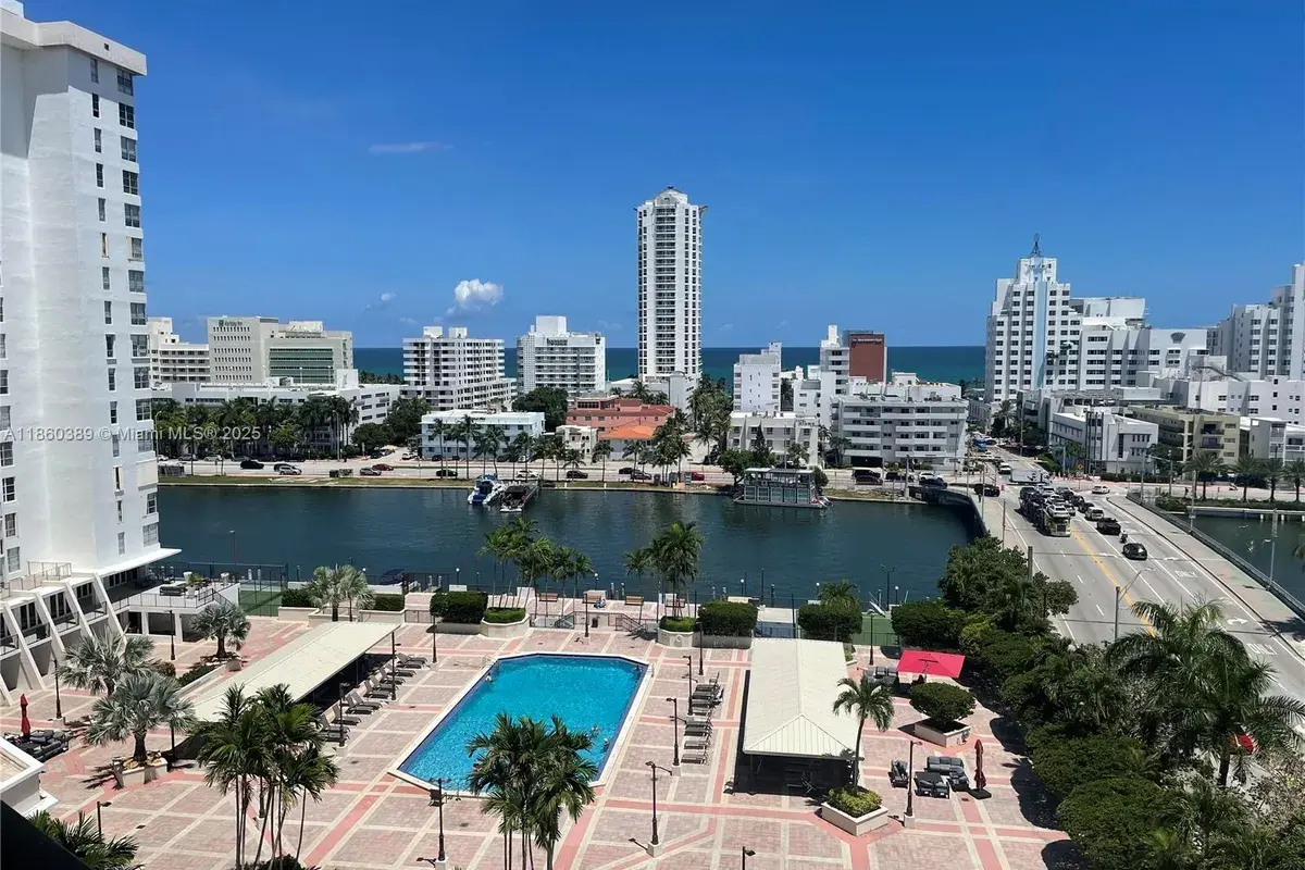 4101 Pine Tree Dr # 925, Miami Beach FL 33140
