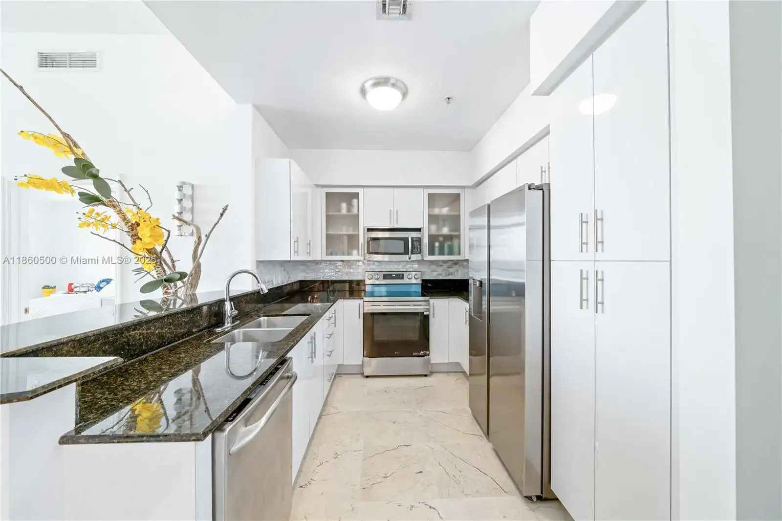 7900 Harbor Island Dr, North Bay Village FL 33141 photo 3
