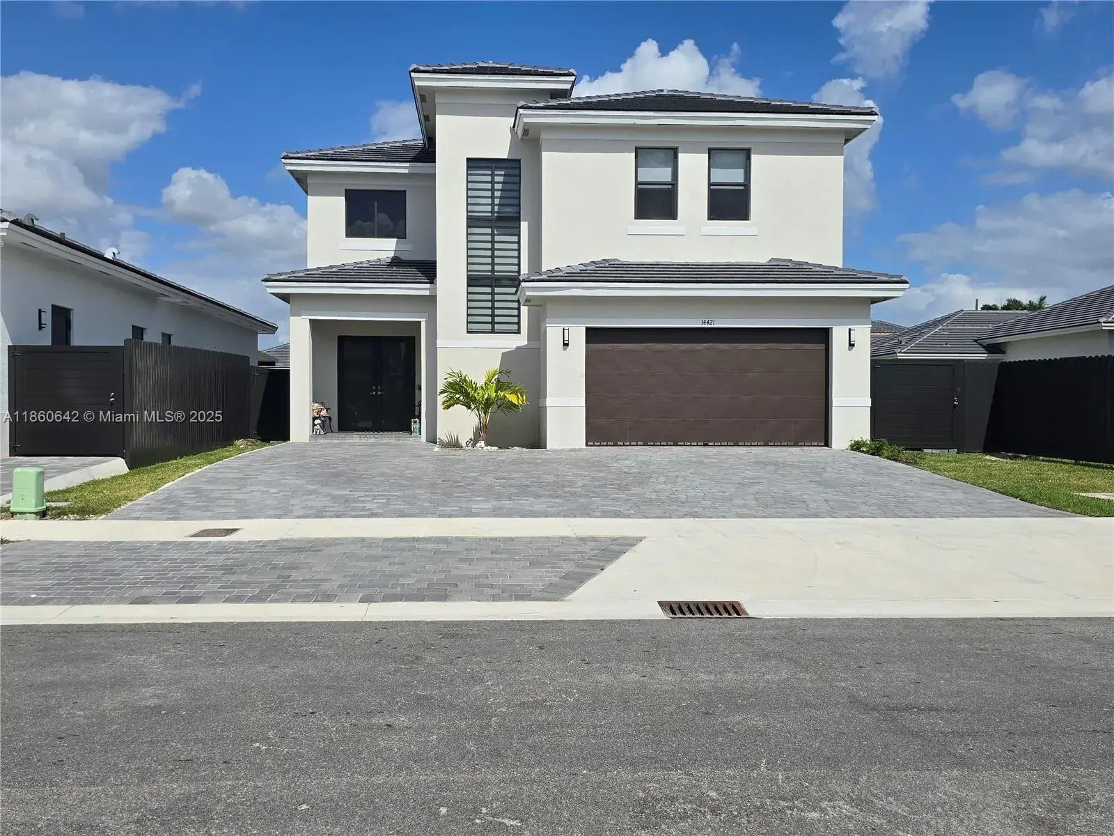 14421 SW 19th St, Miami FL 33175
