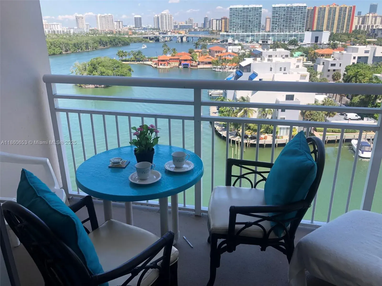 400 Kings Point Dr # 1112, Sunny Isles Beach FL 33160