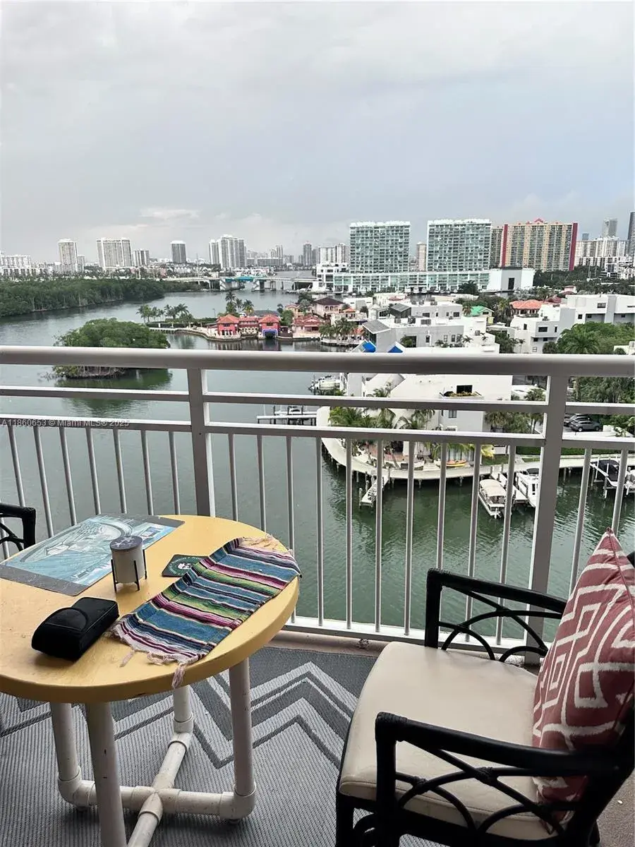 400 Kings Point Dr # 1112, Sunny Isles Beach FL 33160