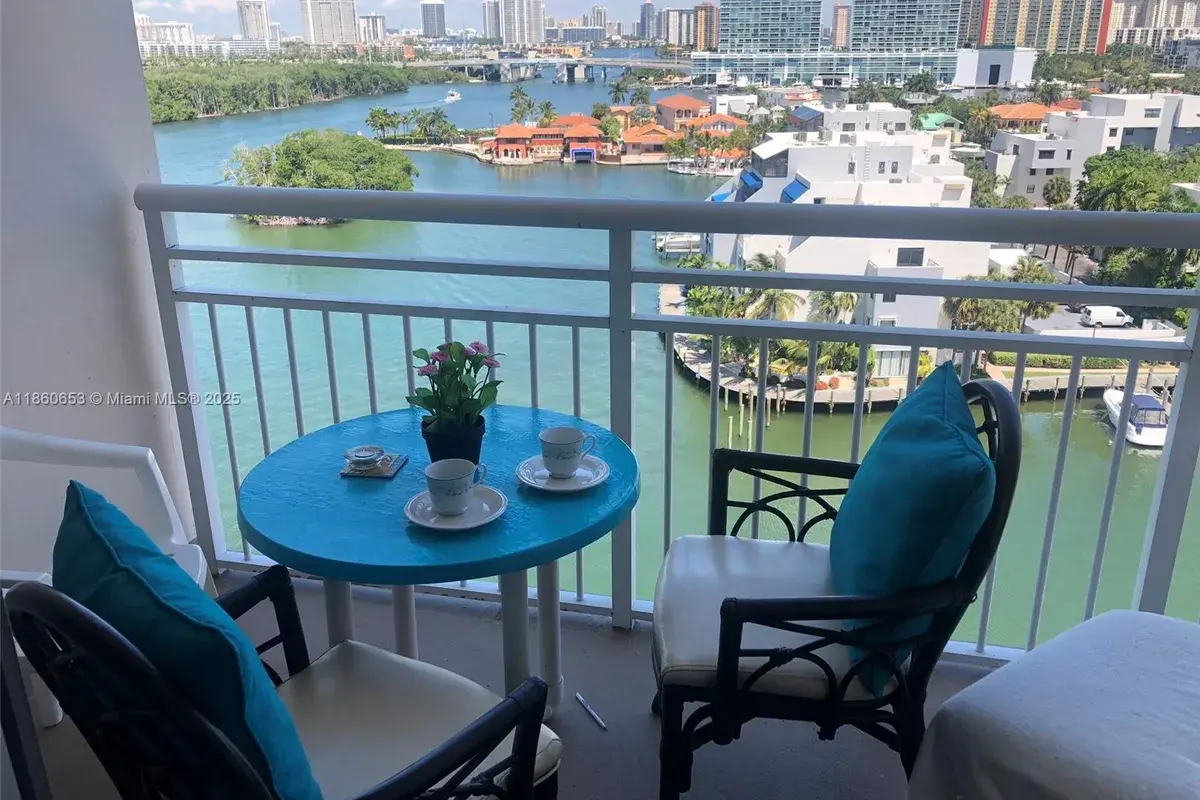 400 Kings Point Dr # 1112, Sunny Isles Beach FL 33160