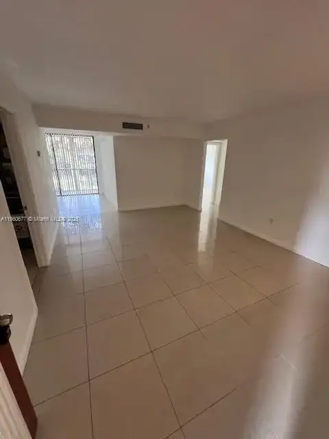 8700 SW 133rd Ave Rd # 314, Miami FL 33183 photo 2