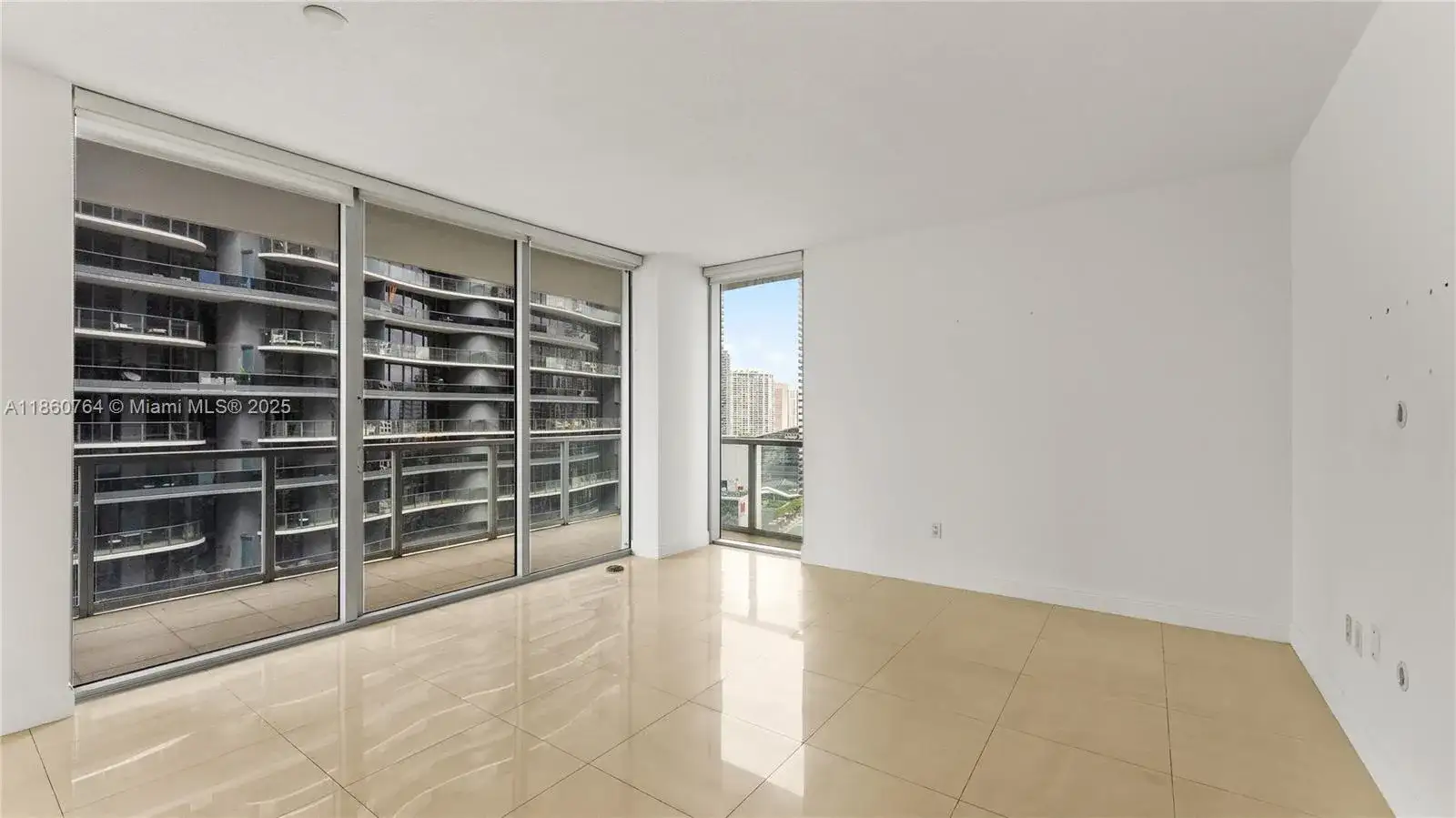 1050 Brickell Ave # 2620, Miami FL 33131 photo 4