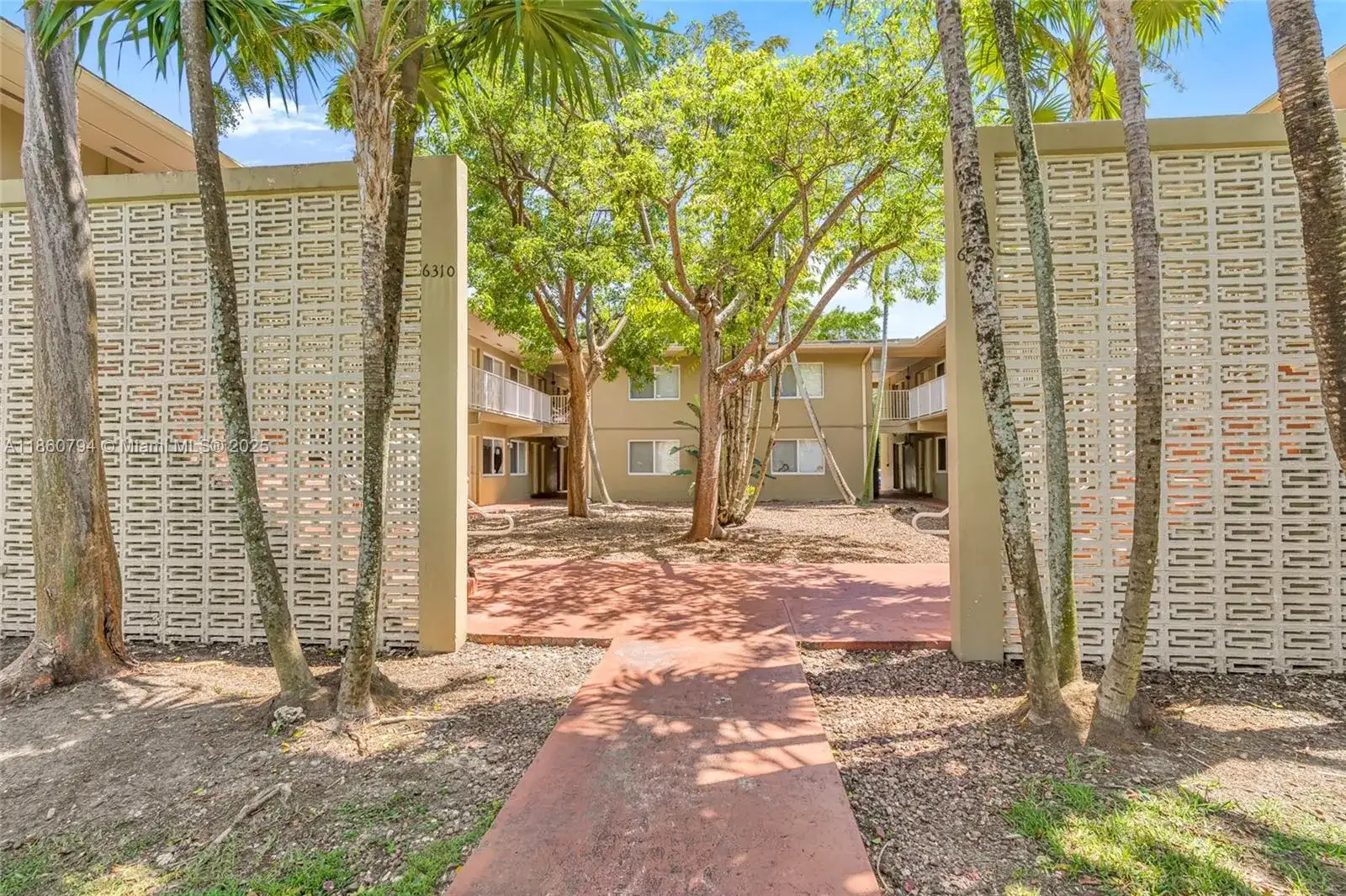 6310 SW 79th St # 18, South Miami FL 33143 photo 3