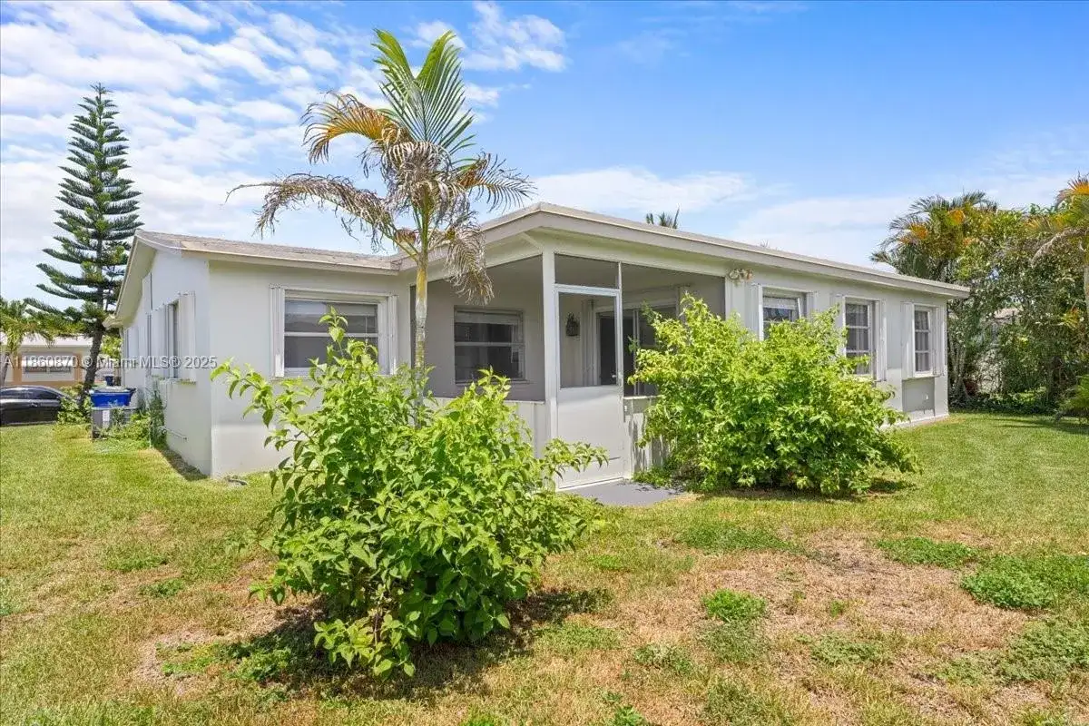 6930 NW 11th Ct, Margate FL 33063 photo 5