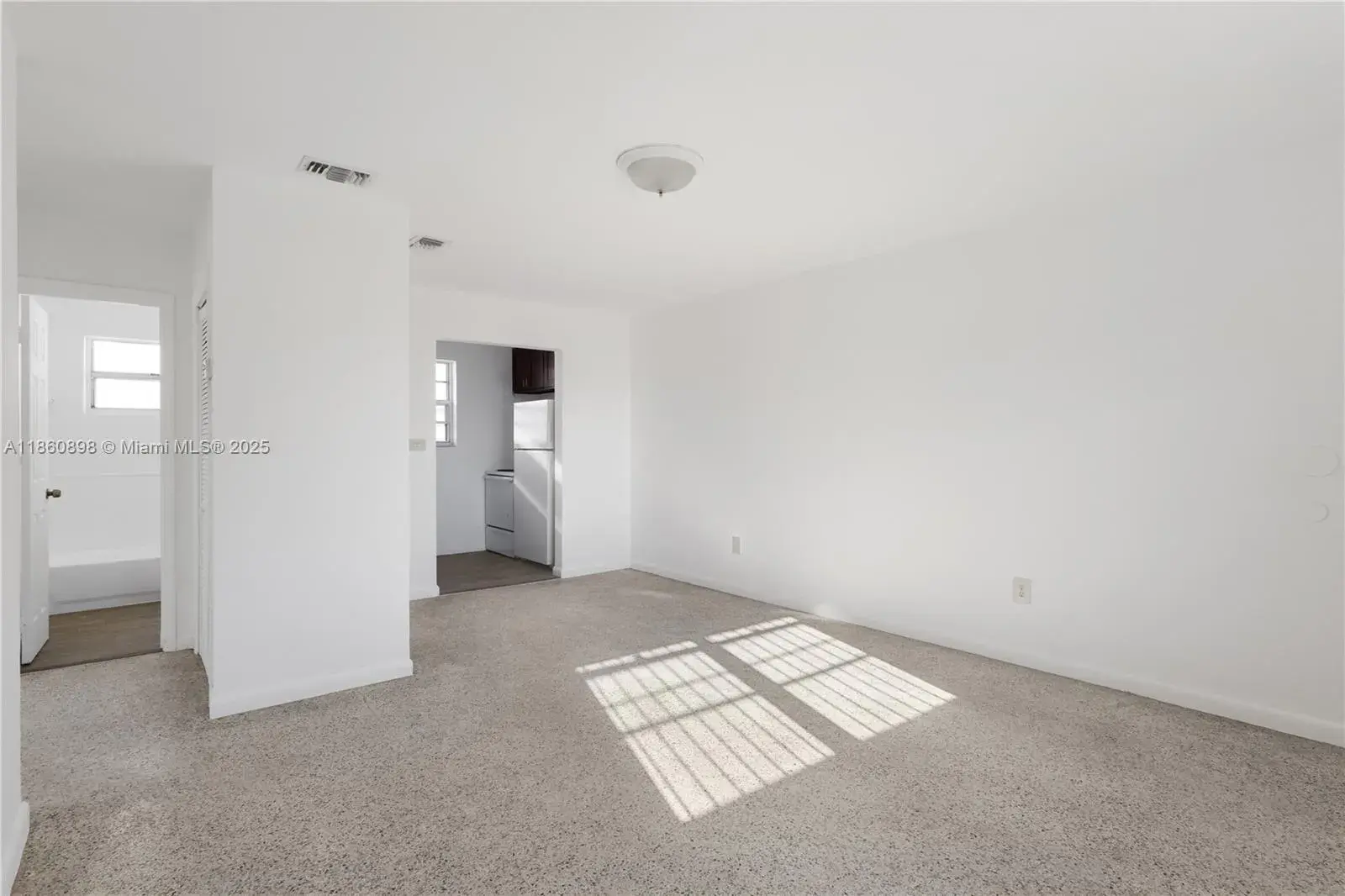 1251 NW 59th St # 3, Miami FL 33142