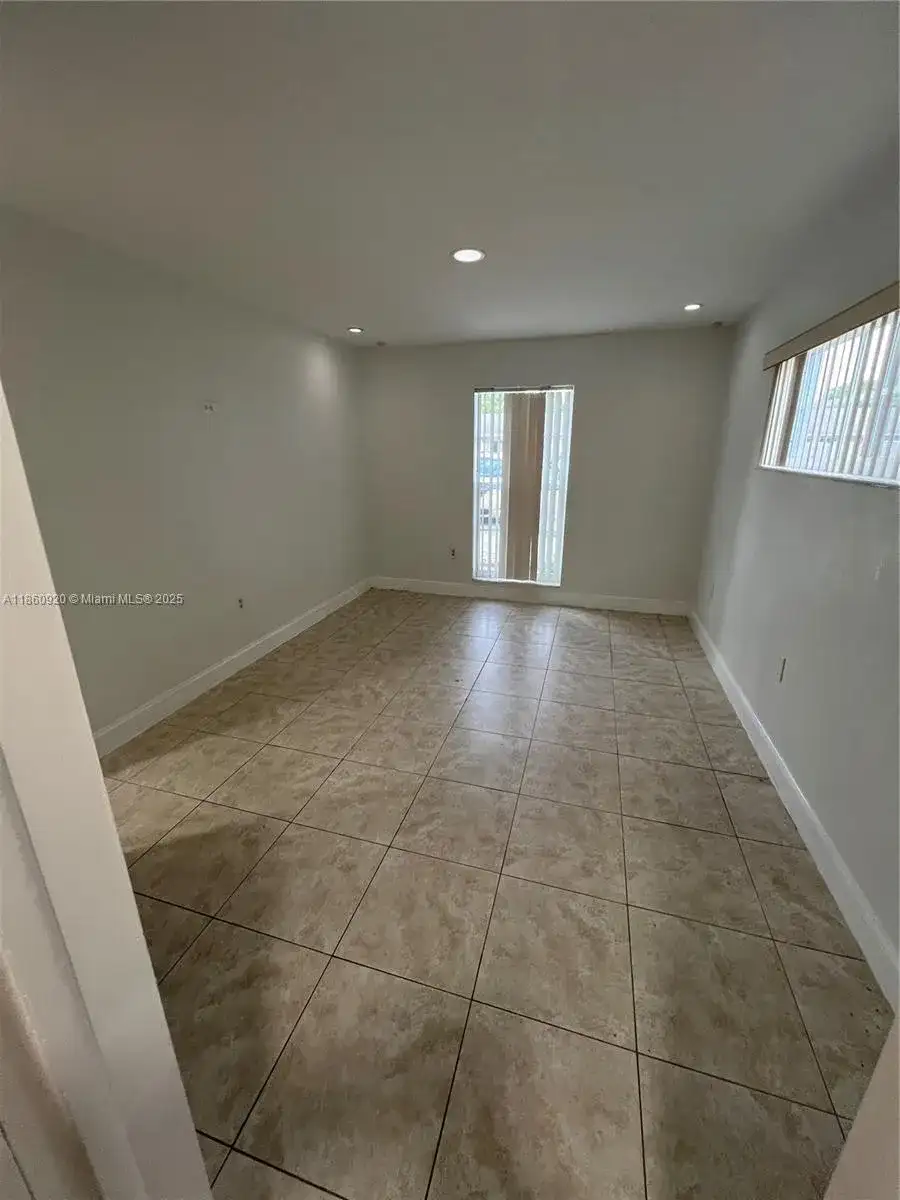 382 NE 113th St # 0, Miami FL 33161 photo 3