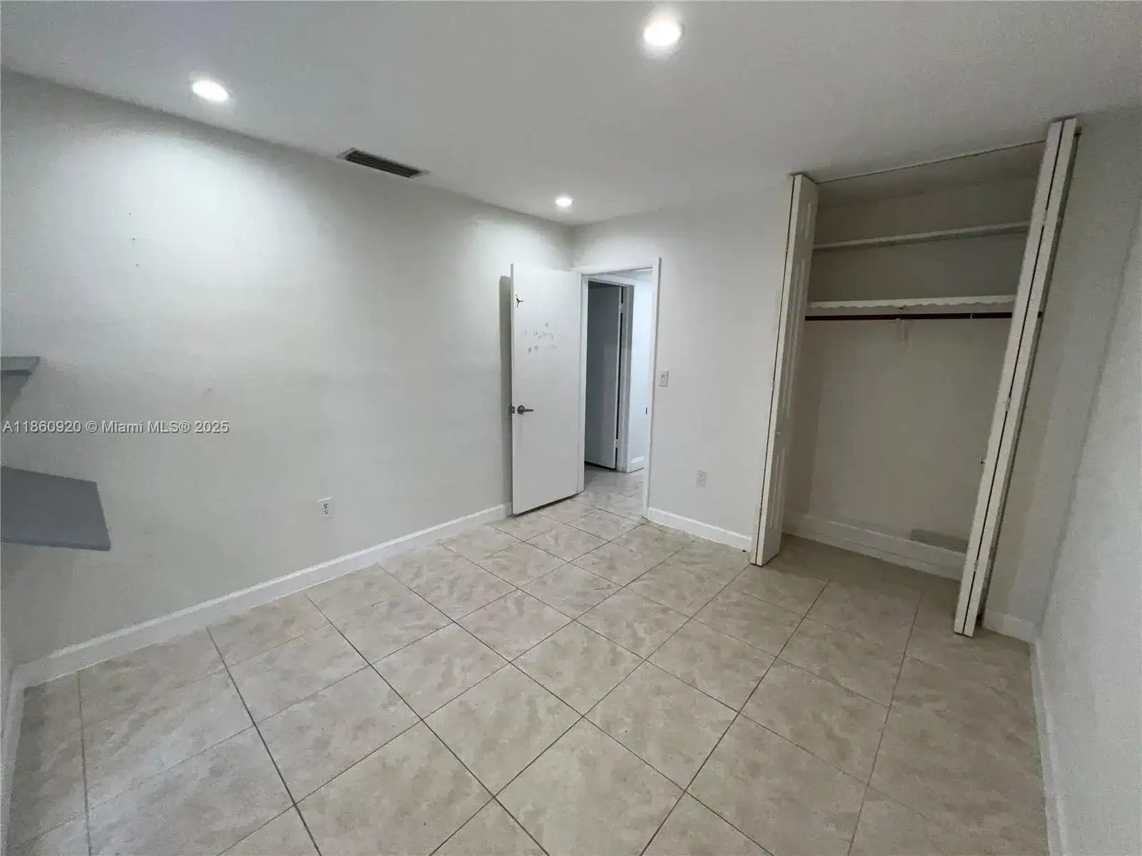 382 NE 113th St # 0, Miami FL 33161 photo 4