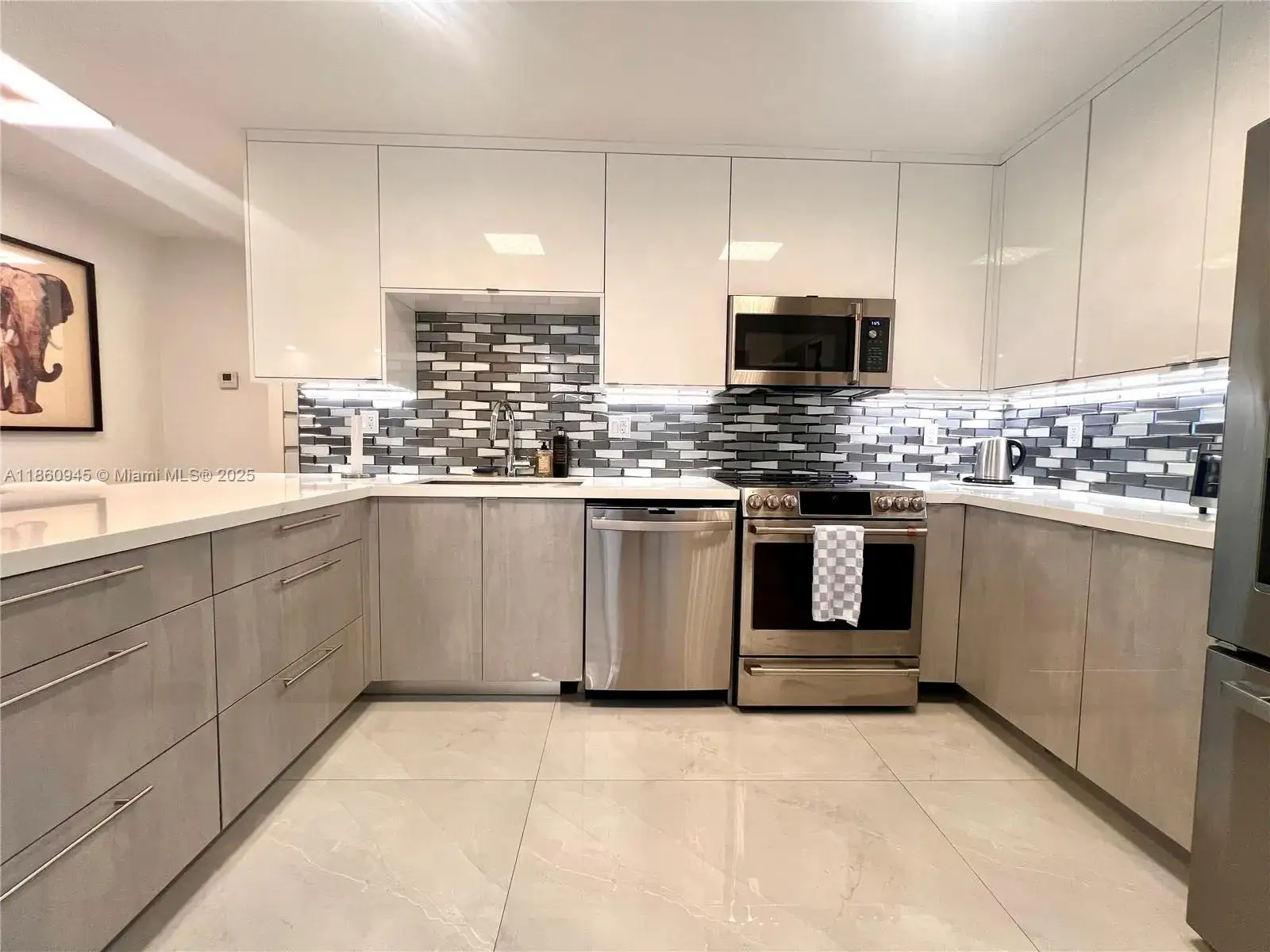 100 Bayview Dr # 1524, Sunny Isles Beach FL 33160