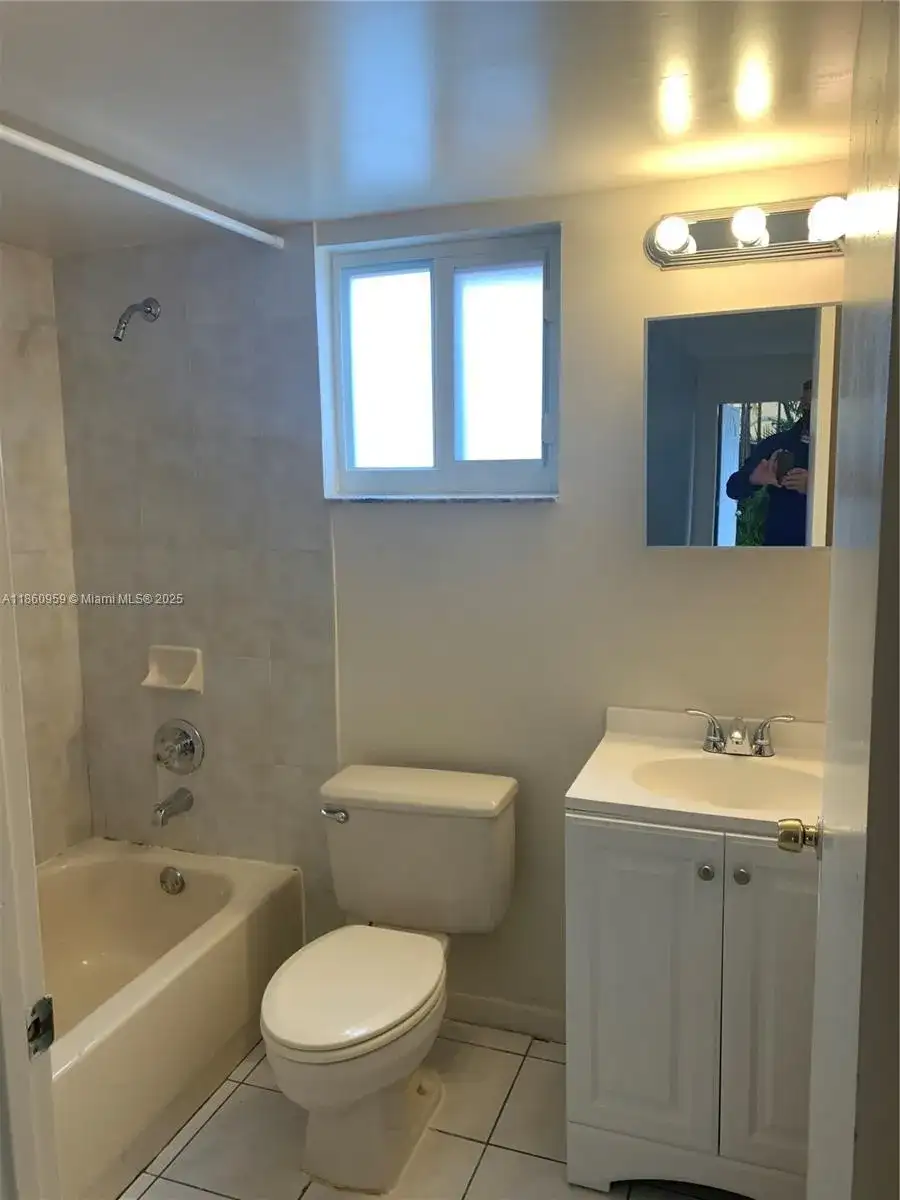 126 SW 21st Ave, Miami FL 33135 photo 4