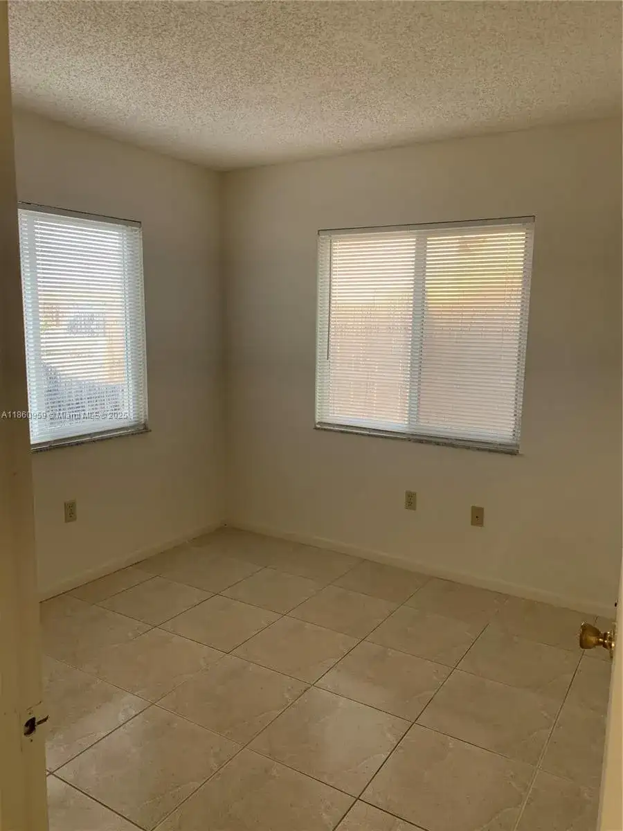 126 SW 21st Ave, Miami FL 33135 photo 5