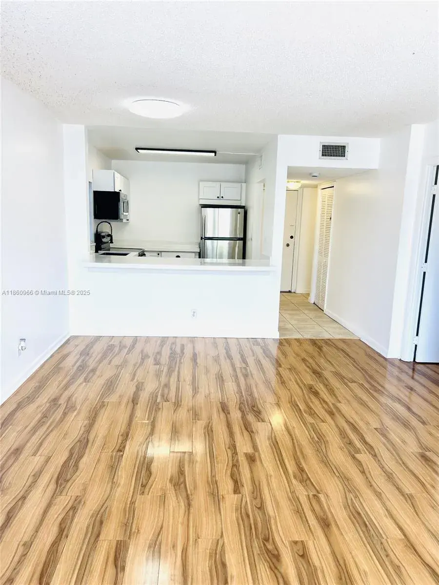 2200 E Hallandale Beach Blvd # 207, Hallandale Beach FL 33009
