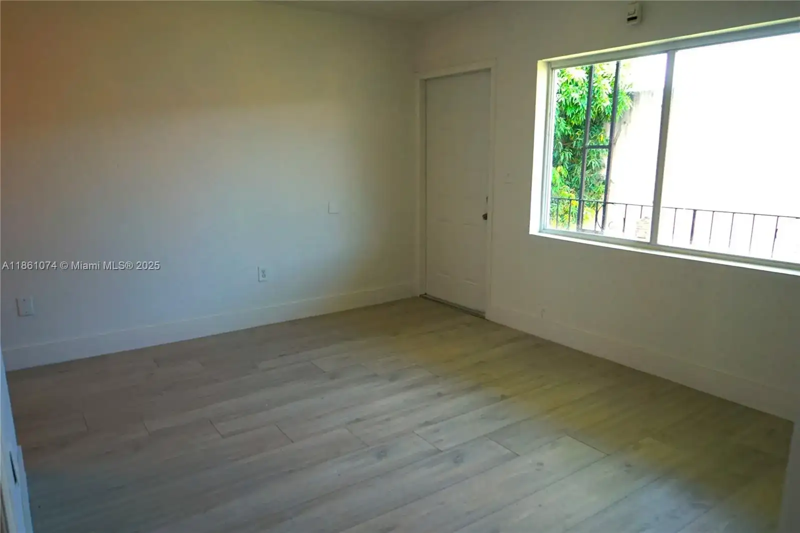 584 NW 65th St # 11, Miami FL 33150 photo 2