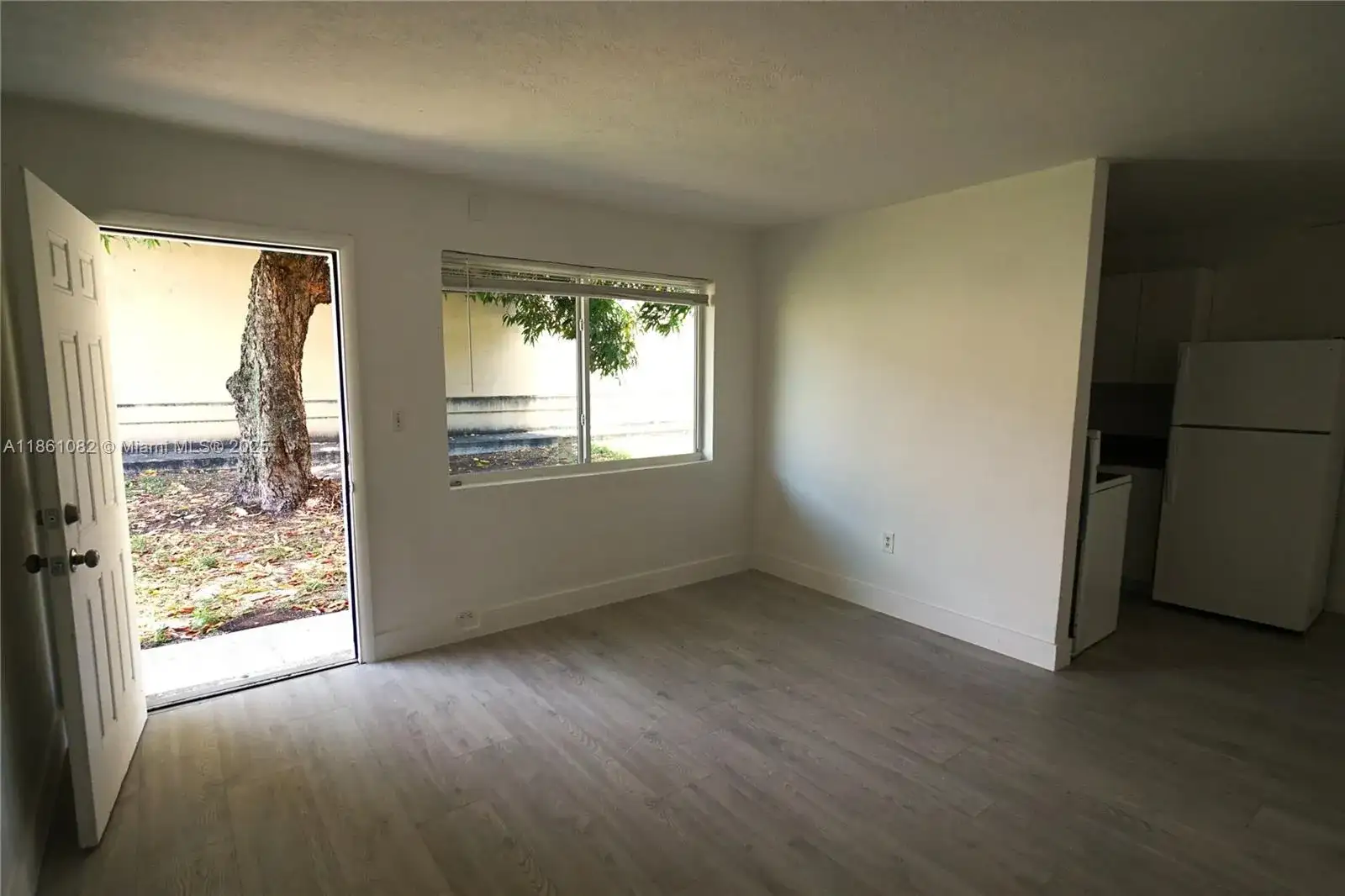 584 NW 65th St # 3, Miami FL 33150 photo 2