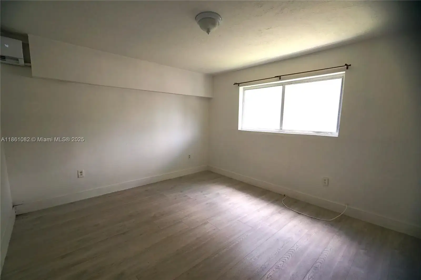 584 NW 65th St # 3, Miami FL 33150 photo 4