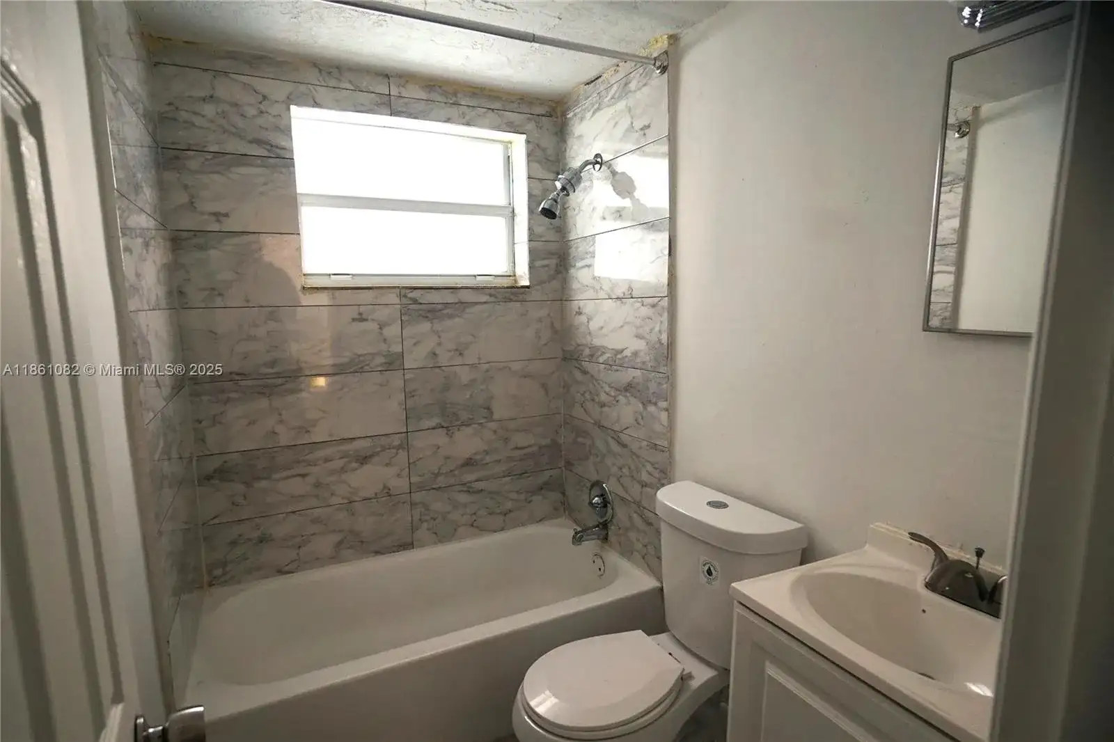 584 NW 65th St # 3, Miami FL 33150 photo 5