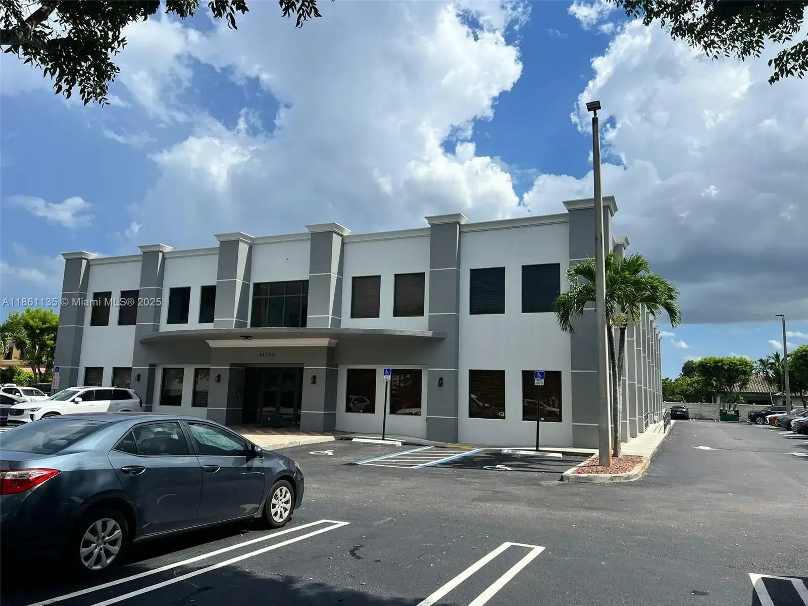 14750 SW 26th St, Miami FL 33185 photo 2