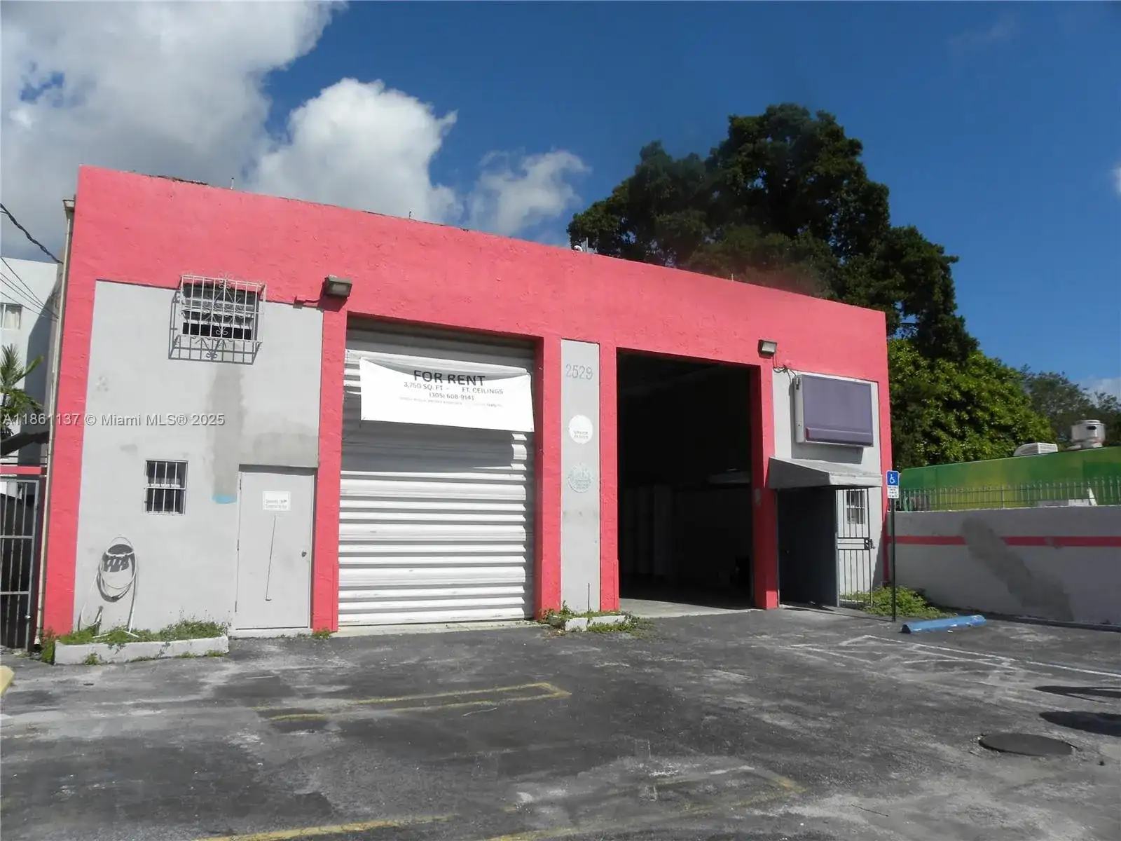 2529 NW 23rd St, Miami FL 33142 photo 3