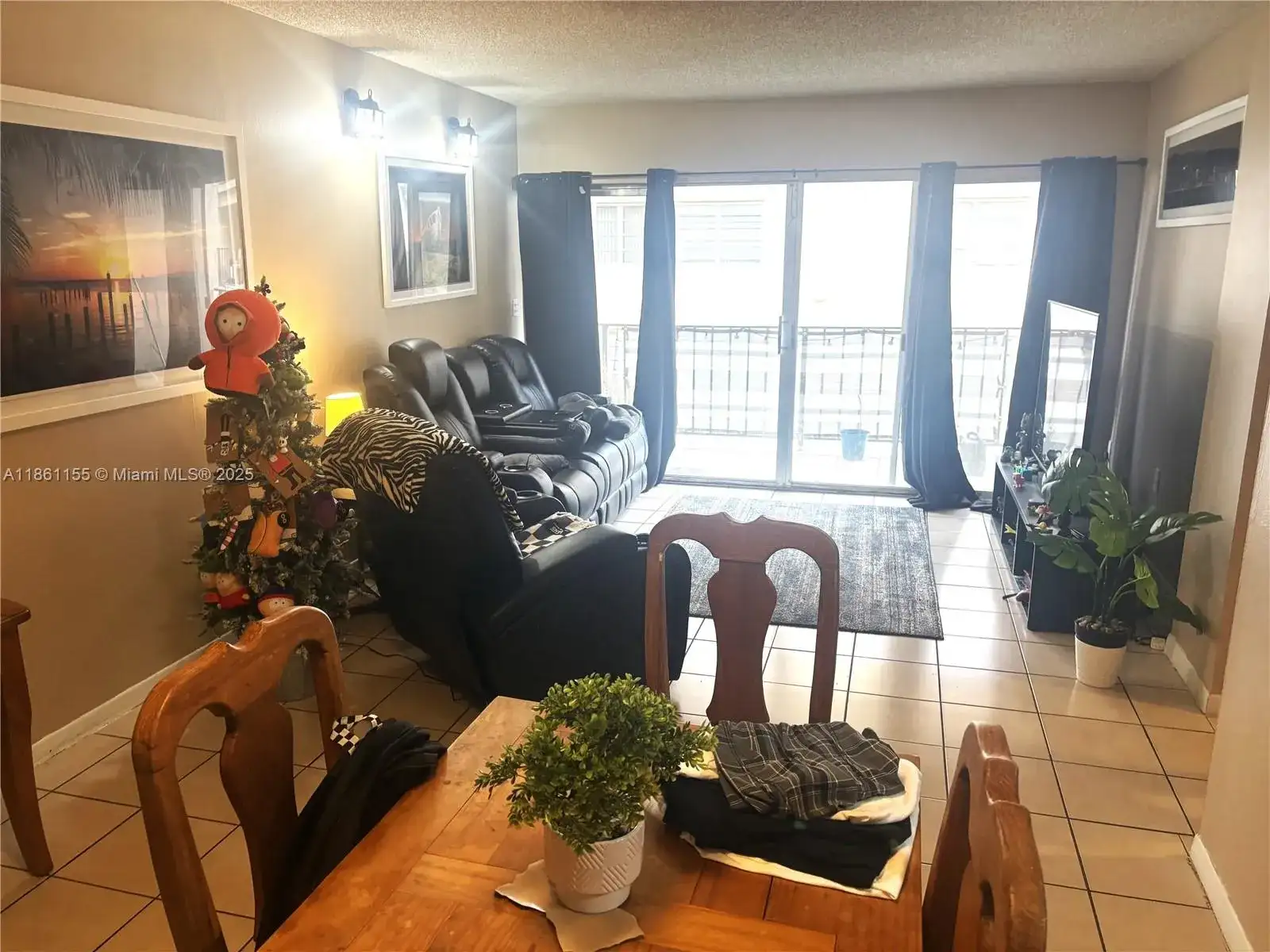 8889 Fontainebleau Blvd # 204, Miami FL 33172 photo 2