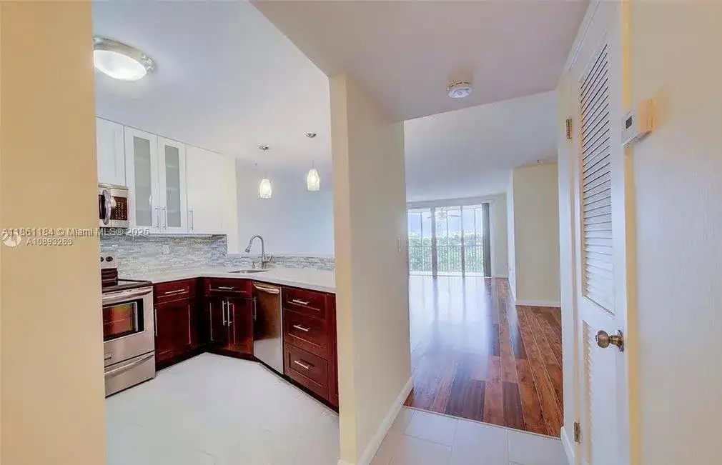 1780 NE 191st St # 2, Miami FL 33179 photo 5