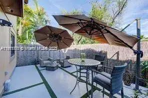 455 NE 210th Ter, Miami FL 33179