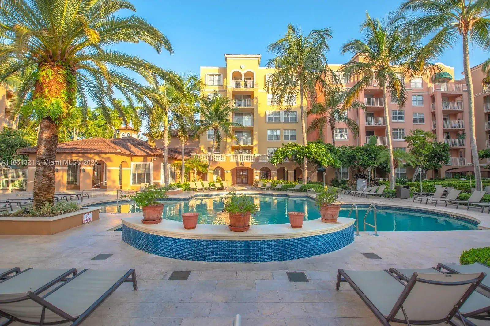 19601 E Country Club Dr # 7108, Aventura FL 33180