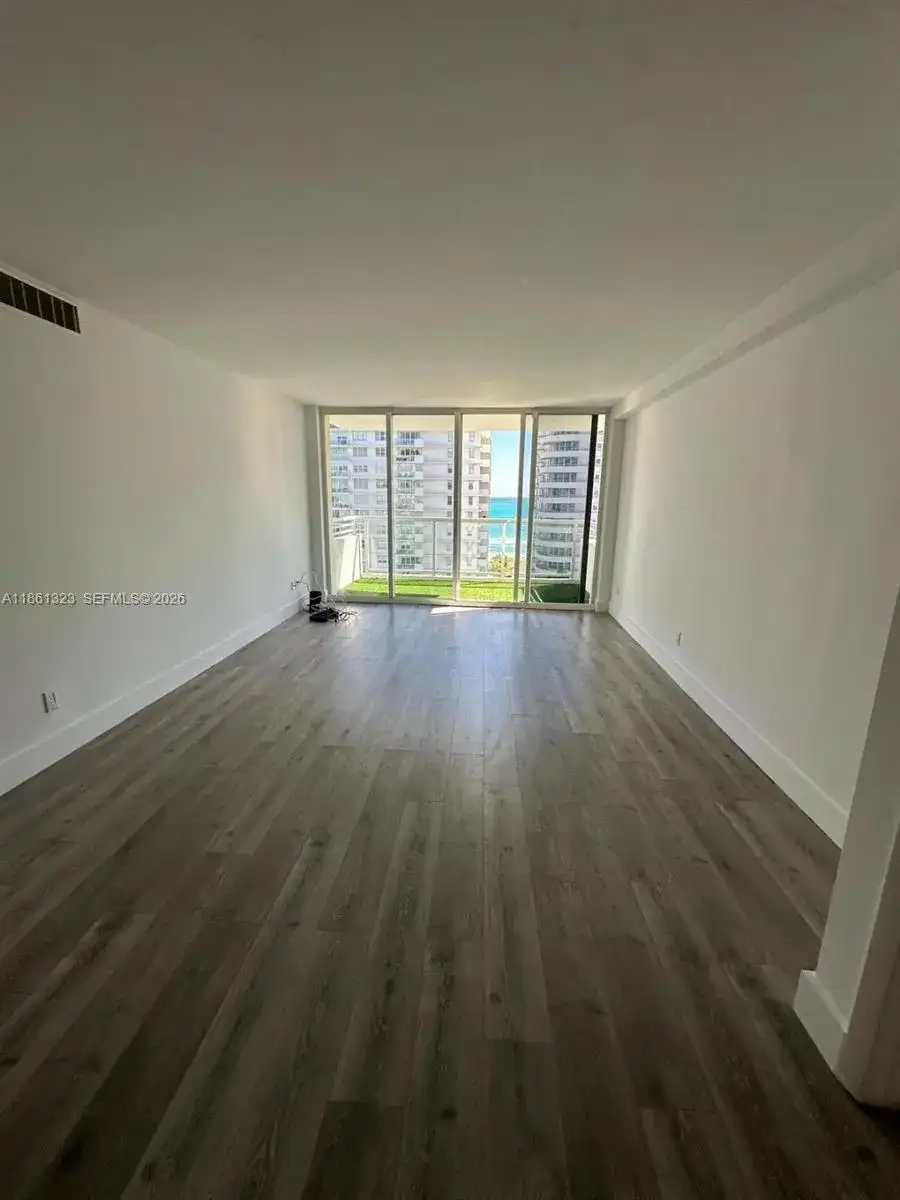 5600 Collins Ave # 11W, Miami Beach FL 33140 photo 2