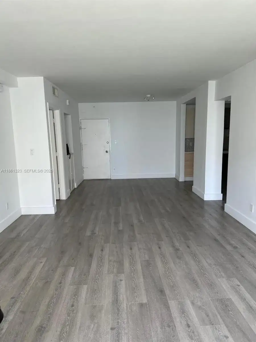 5600 Collins Ave # 11W, Miami Beach FL 33140 photo 3
