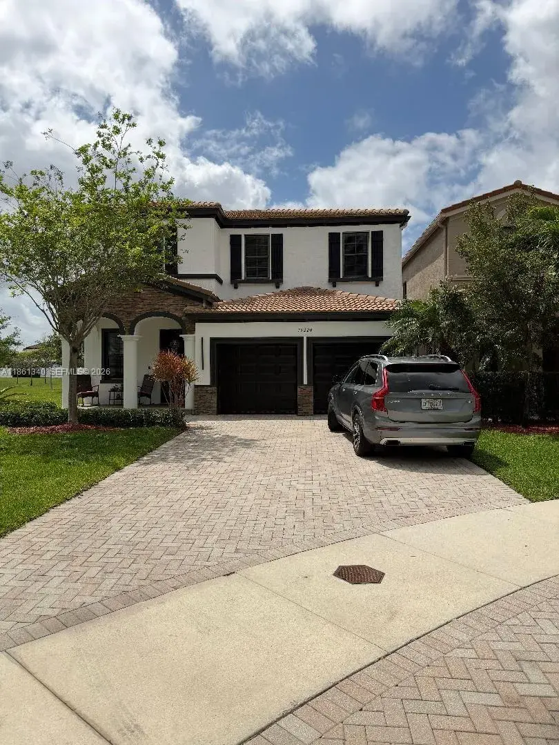 19220 NE 9th Pl, Miami FL 33179