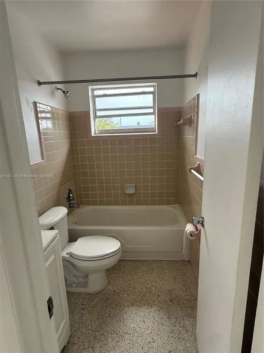 55 W 7th St # 16, Hialeah FL 33010 photo 3