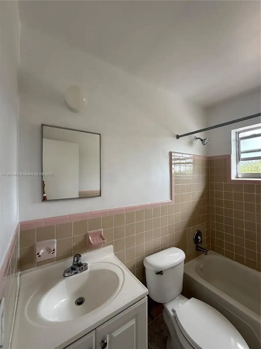 55 W 7th St # 16, Hialeah FL 33010 photo 4