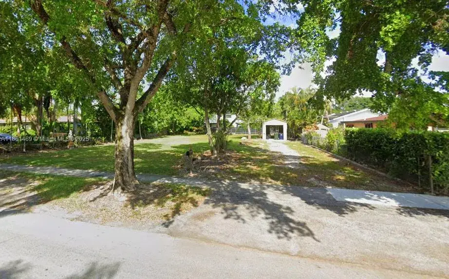 6500 SW 14th St, West Miami FL 33144