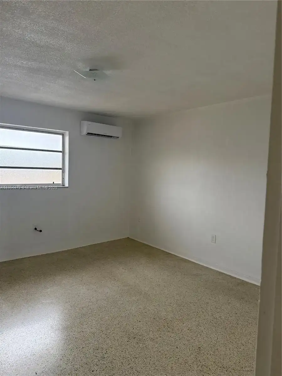 55 W 7th St # 12, Hialeah FL 33010 photo 2